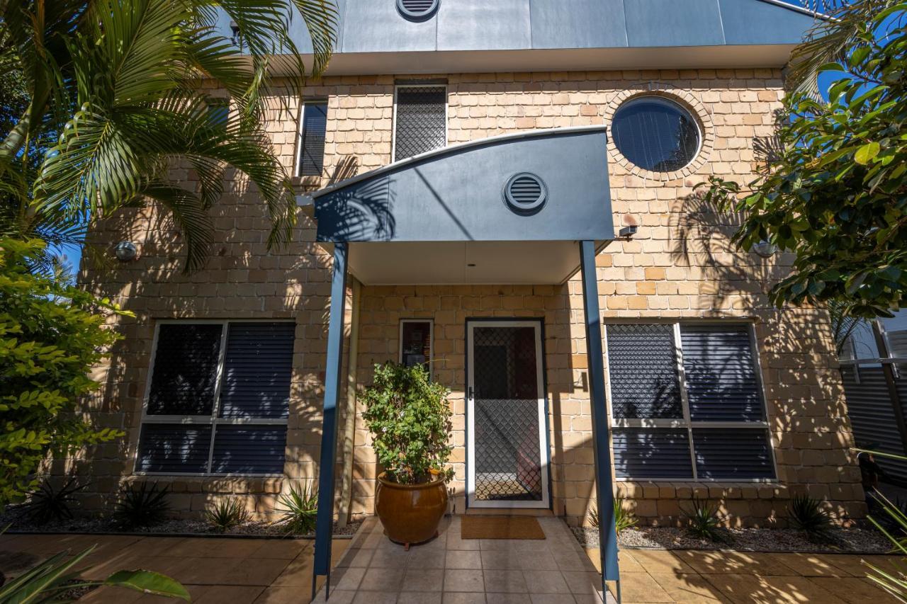 Beachhouse Bed And Breakfast Redcliffe Exterior photo