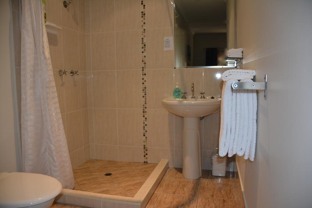 Beachhouse Bed And Breakfast Redcliffe Room photo