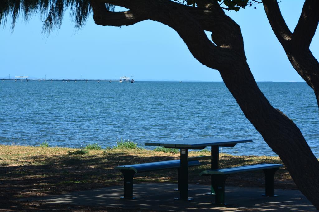 Beachhouse Bed And Breakfast Redcliffe Exterior photo